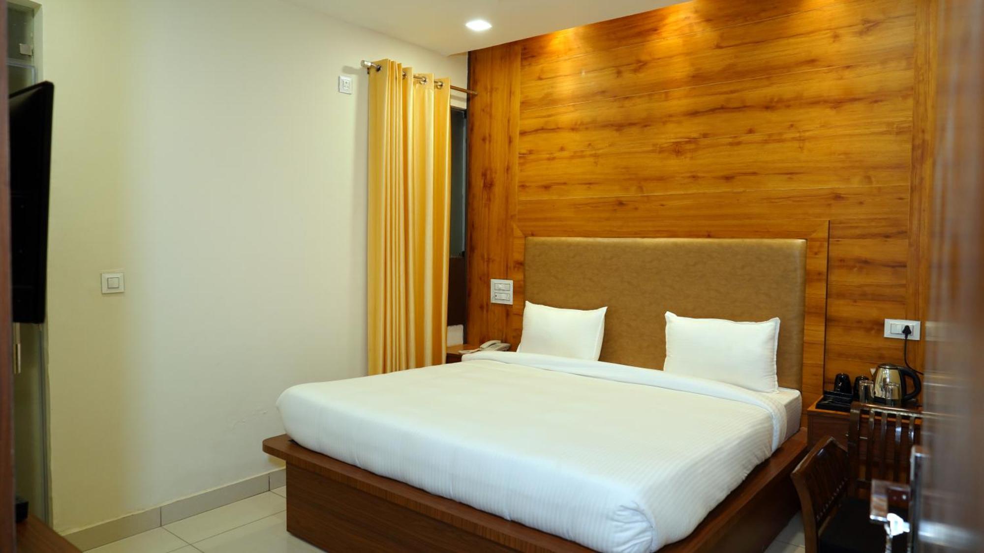 Hotel Park Street Pathānkot Dış mekan fotoğraf
